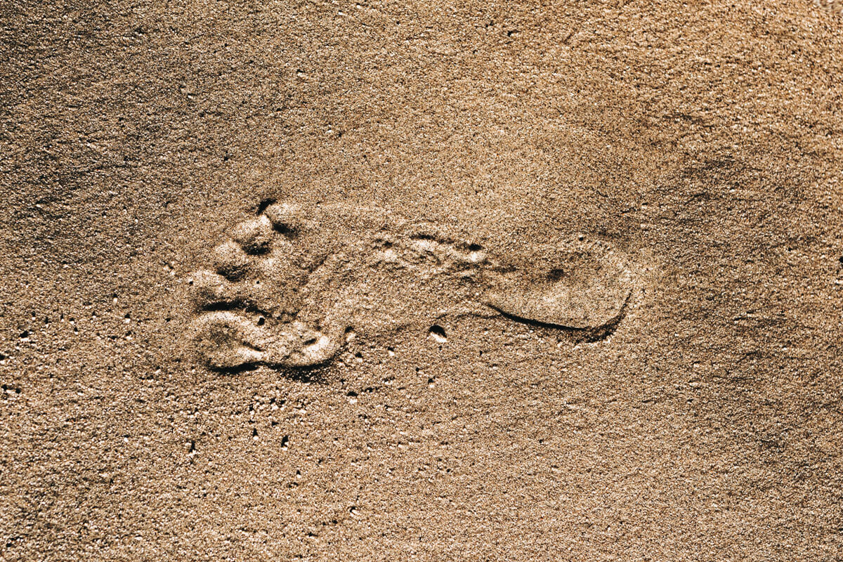 voetafdruk in het zand